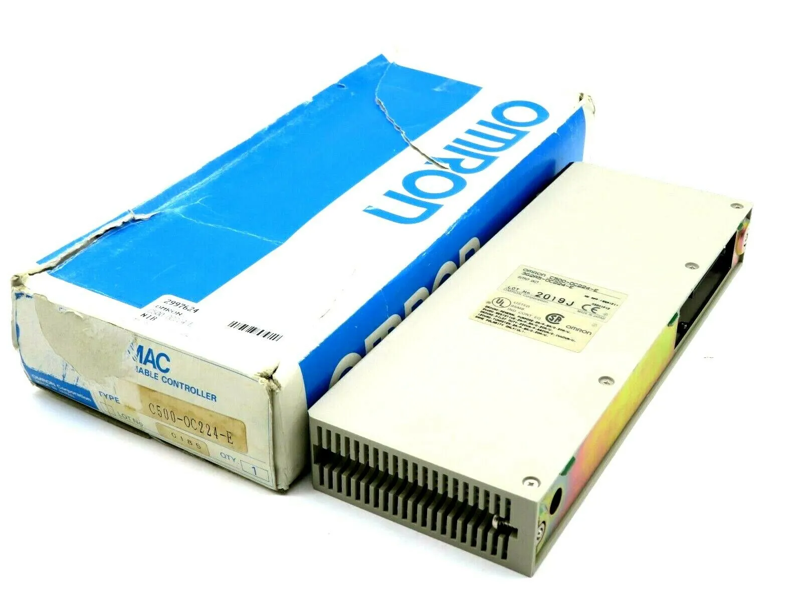 NEW OMRON C500-OC224-E PROGRAMMABLE CONTROLLER C500OC224E
