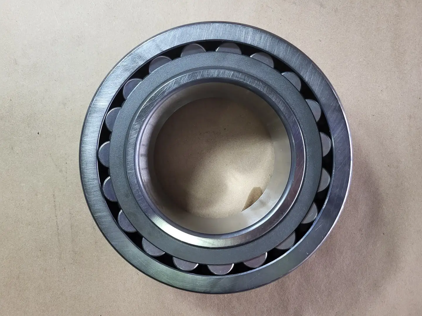 NEW SKF 23220 CC/W33