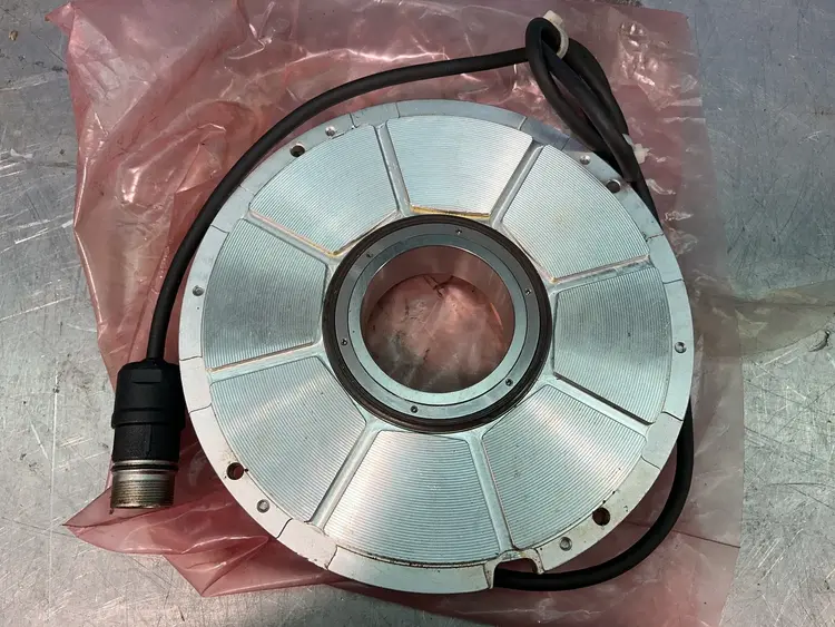 Used _UNKNOWN_ _UNKNOWN_ Encoders Ohio US | HGR 24 #1373356