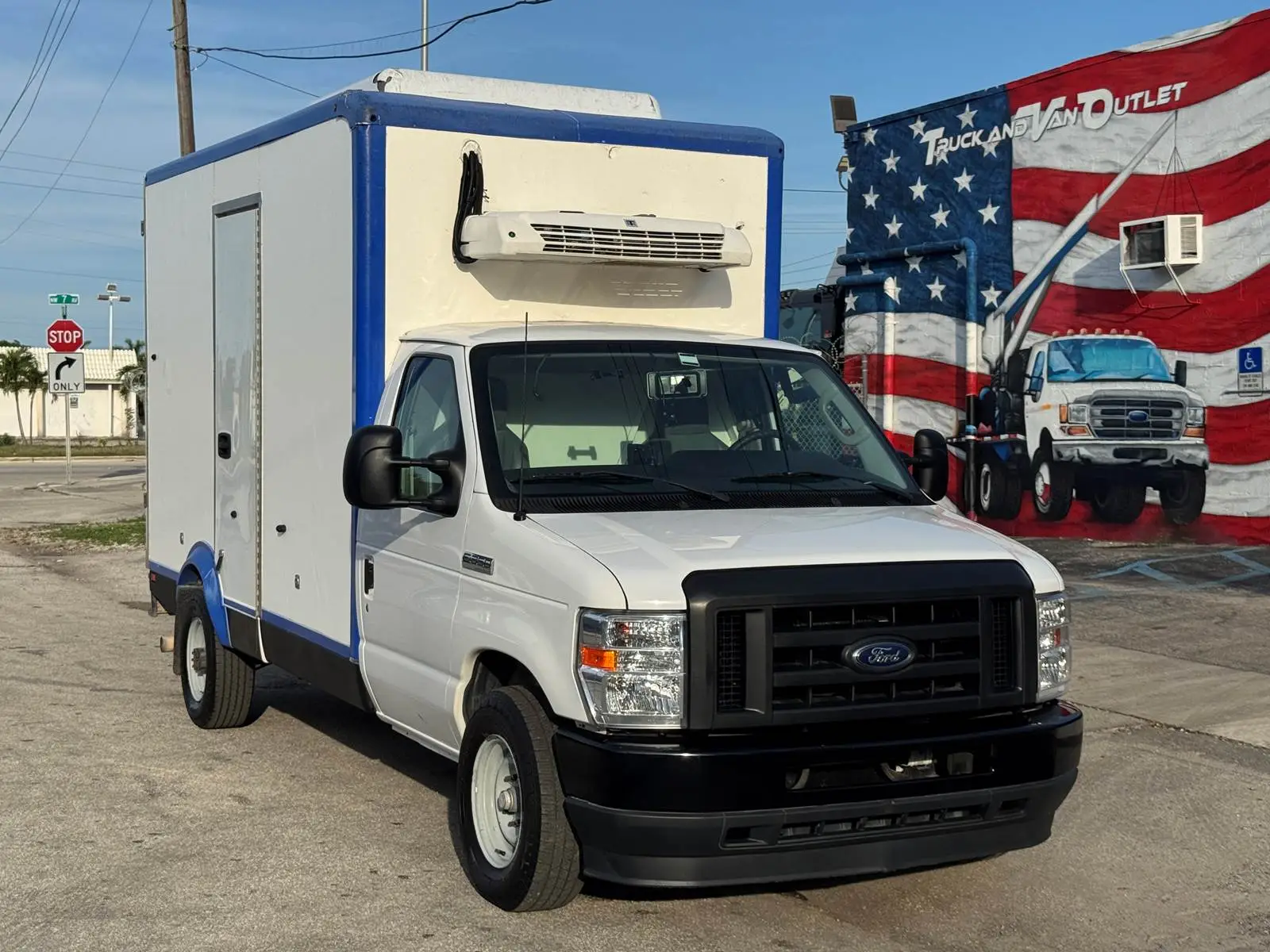 Used 2023 FORD E-350 Reefer Trucks Florida US | Truck and Van Outlet #1509231