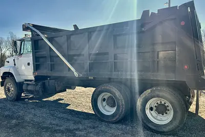 Used 1993 FORD L-9000 Dump trucks North Carolina US | Proxy Equipment #1382889