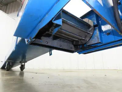Hennig SCI TP30/TP40 10' 5"L Portable Chip Conveyor 8"x 10' Belt 230/460V 3PH