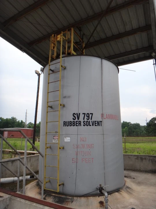 7,900 gallon steel tank