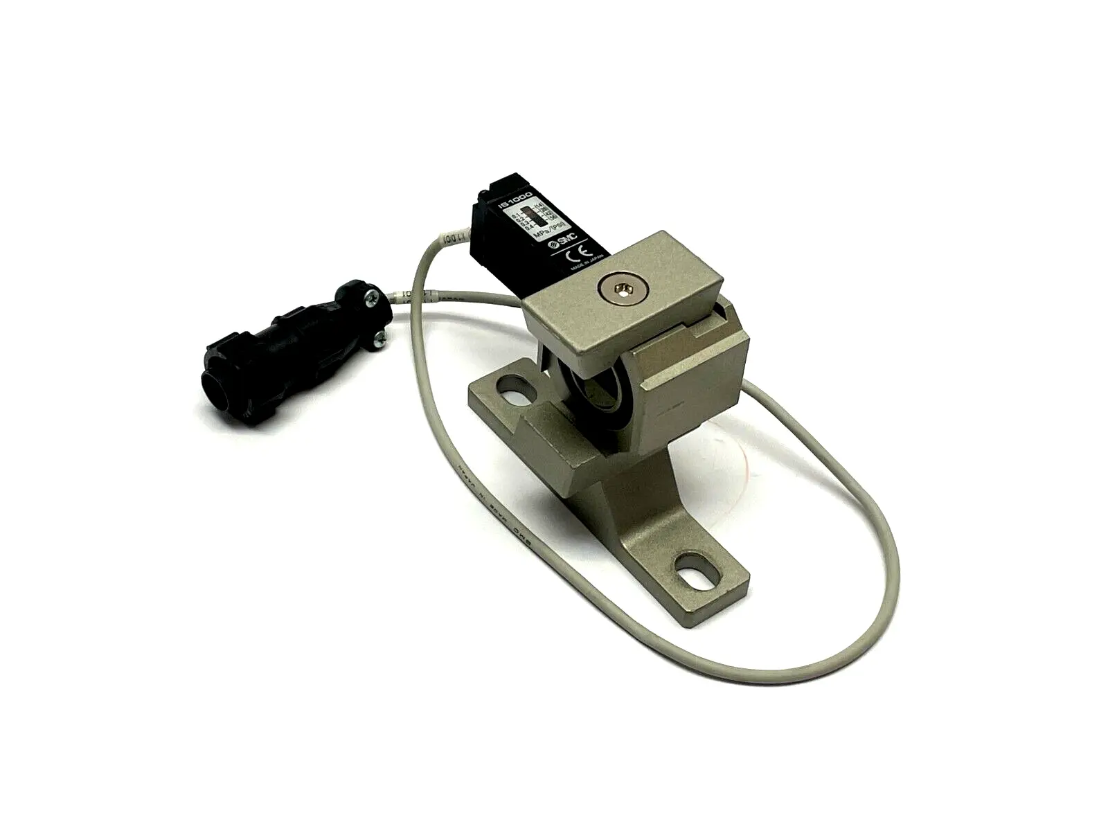 IS1000 | SMC  Pressure Switch w/ Spacer Bracket - Used