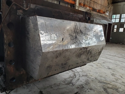 Farrel F270 Pneumatic Hopper