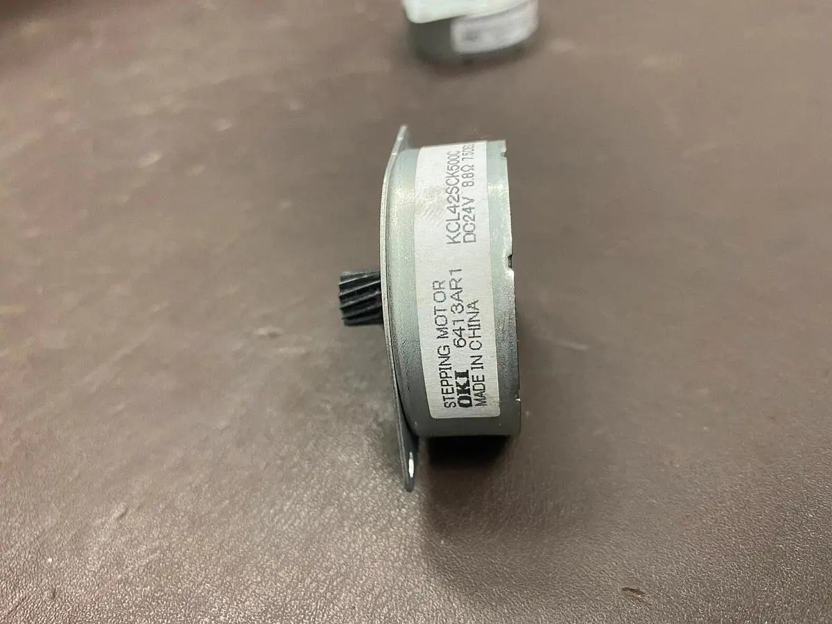 OKI STEPPING MOTOR KCL42SCK500C  DC24V 25 7.5 DEG/STEP