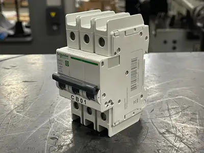 New | in-Stock SCHNEIDER ELECTRIC M9F43345 Switchgears British Columbia CA | Lenmark #241148