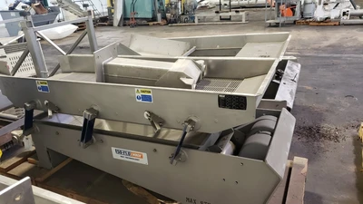 USED KEY TECHNOLOGIES DEWATERING SHAKER