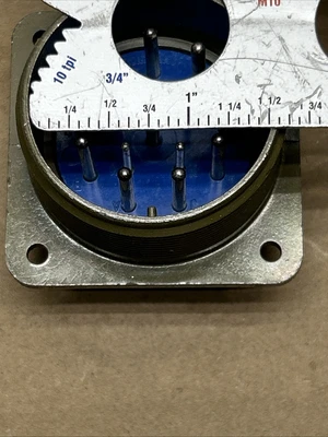 NEW Amphenol 28