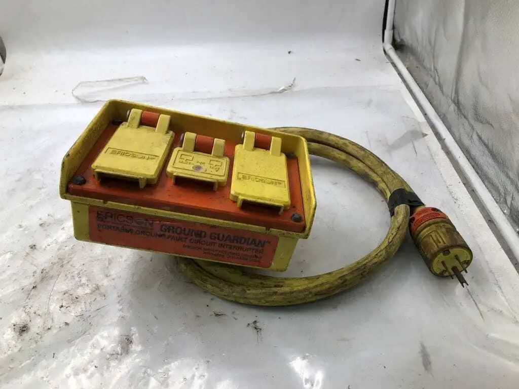 Ericson 1060 Portable Ground Fault Circuit Interrupter 120V 15A 1800W