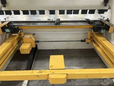 USED 2006 ERMAK CNCAP 10X132