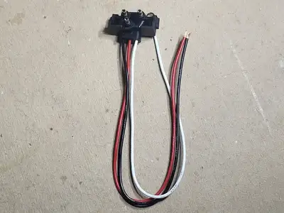 3 Prong Pigtail Connector TPIG-3W