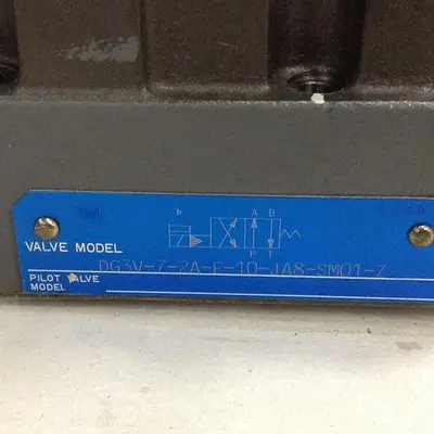 USED VICKERS DG4V32AMP7H750JA100