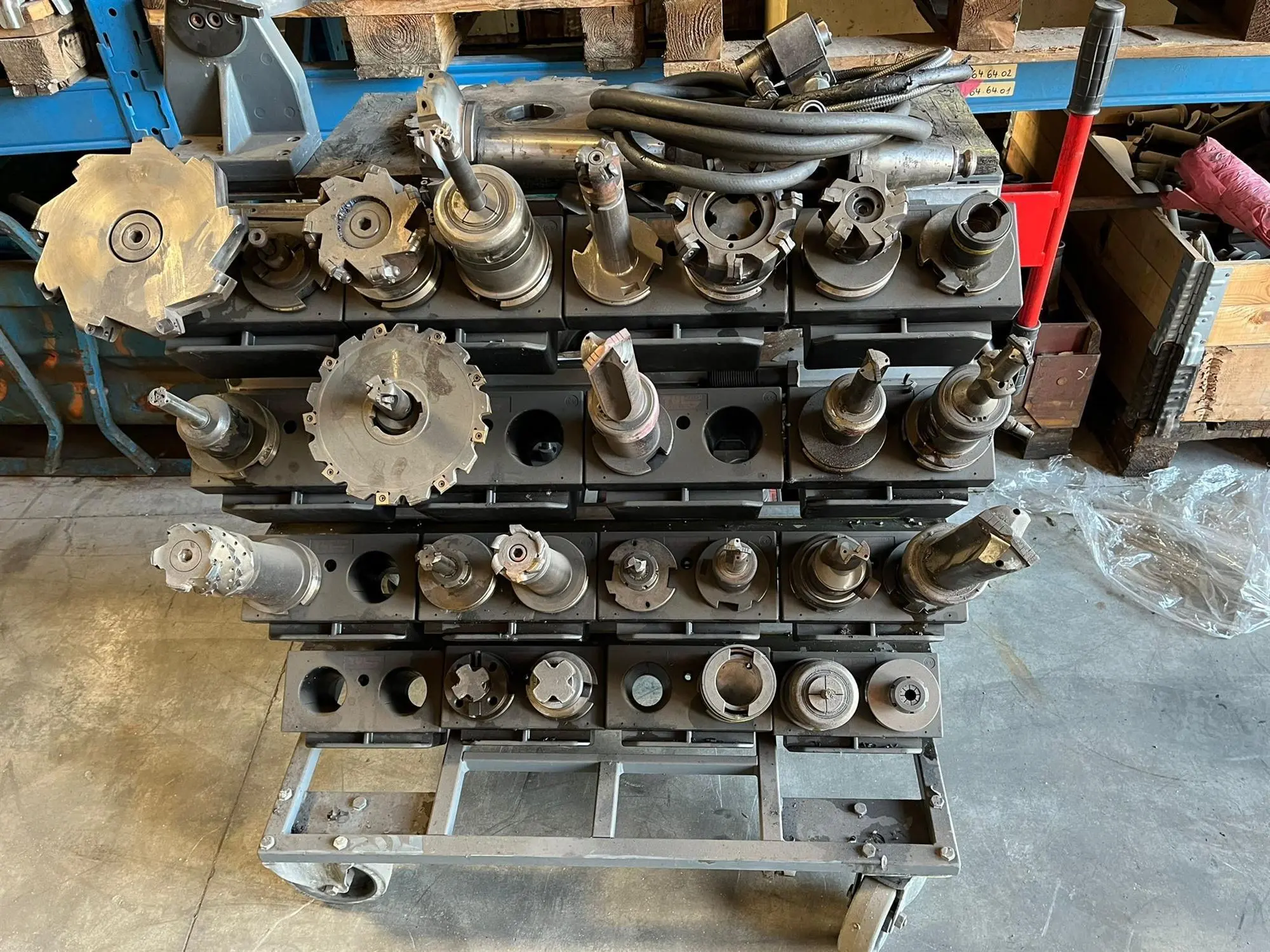 USED VARIOUS MILLING TOOLS ISO 50 / FREESKOPPEN ISO 50