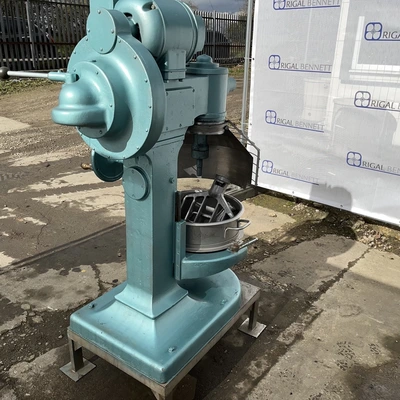 60L Hobart Planetary S/S Bowl Mixer Type SE600