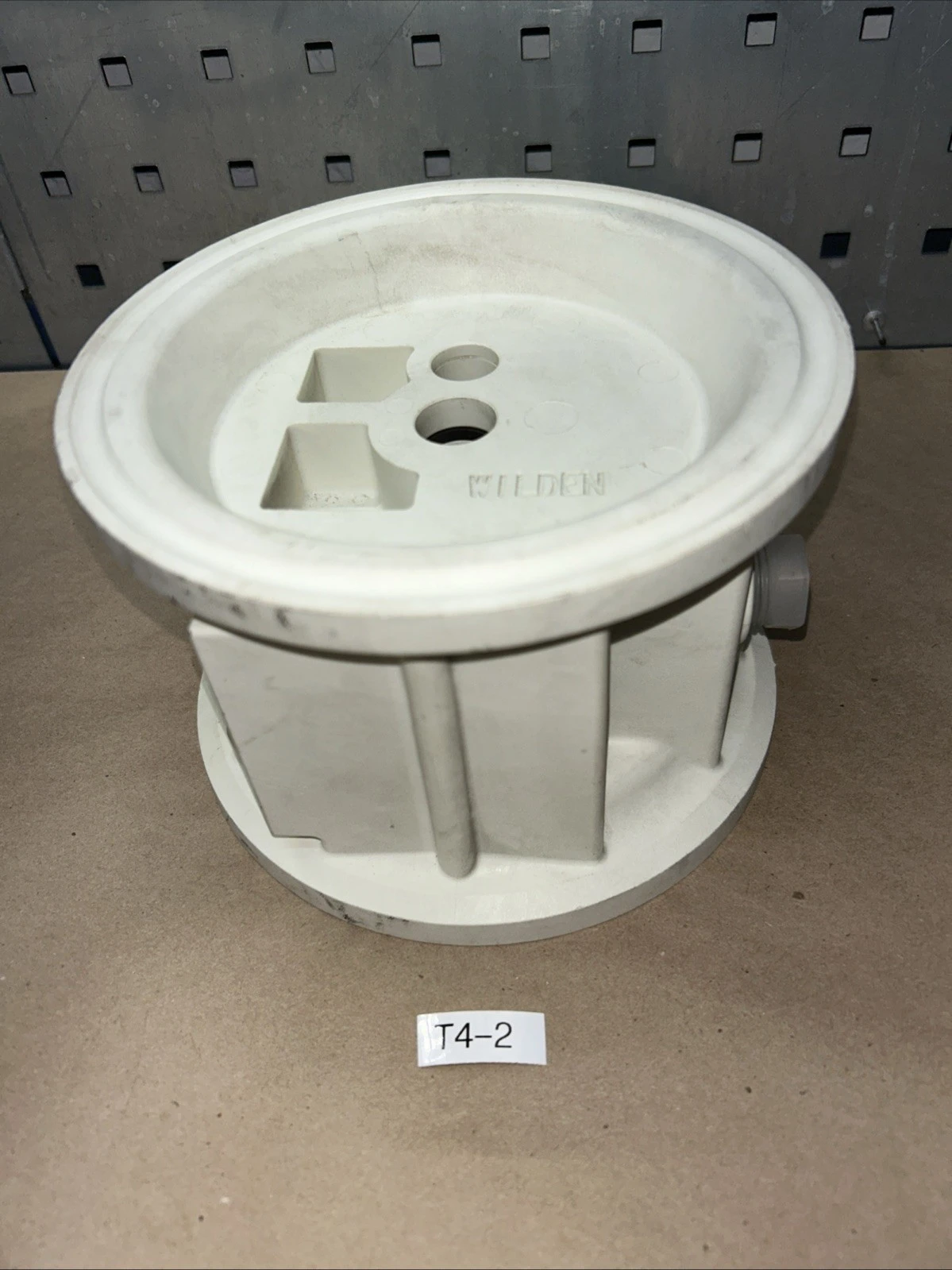02-3145-20 Wilden Center Section NNB Fast Shipping! + Warranty