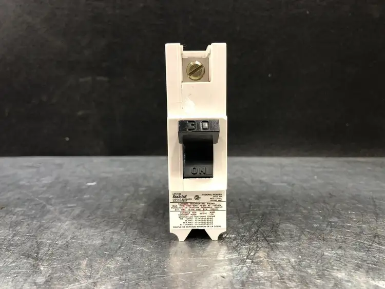 Used FEDERAL PIONEER NB130 Switchgears British Columbia CA | Lenmark #243983