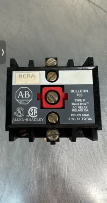 Allen Bradley 700-P000A1 /B Control Relay W/ 700-PB00 /A (4B-30)