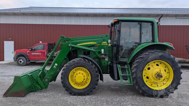 Used 2008 JOHN DEERE 7130 PREMIUM Agricultural Tractors | Rosseel's Equipment Inc #720639
