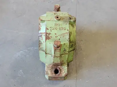 USED SKF SNH 524-620