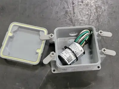 220W, 2A, 120V Light Junction Box (Box of 8)