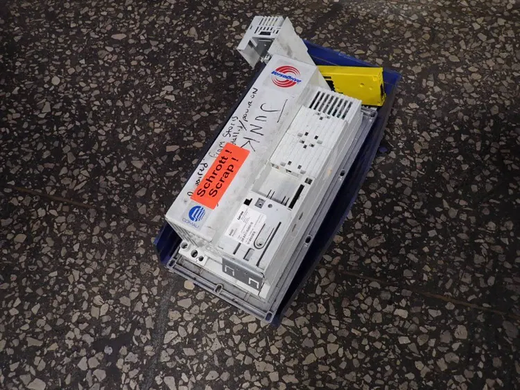 Used LENZE E84ABBND1534VN0 Power Inverters | HGR 24 #748228