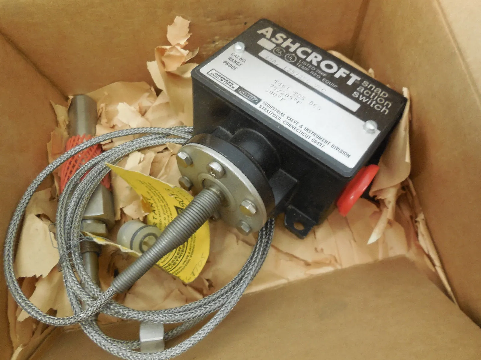 NEW ASHCROFT T461-T05-060 TEMPERATURE SWITCH T461T05060