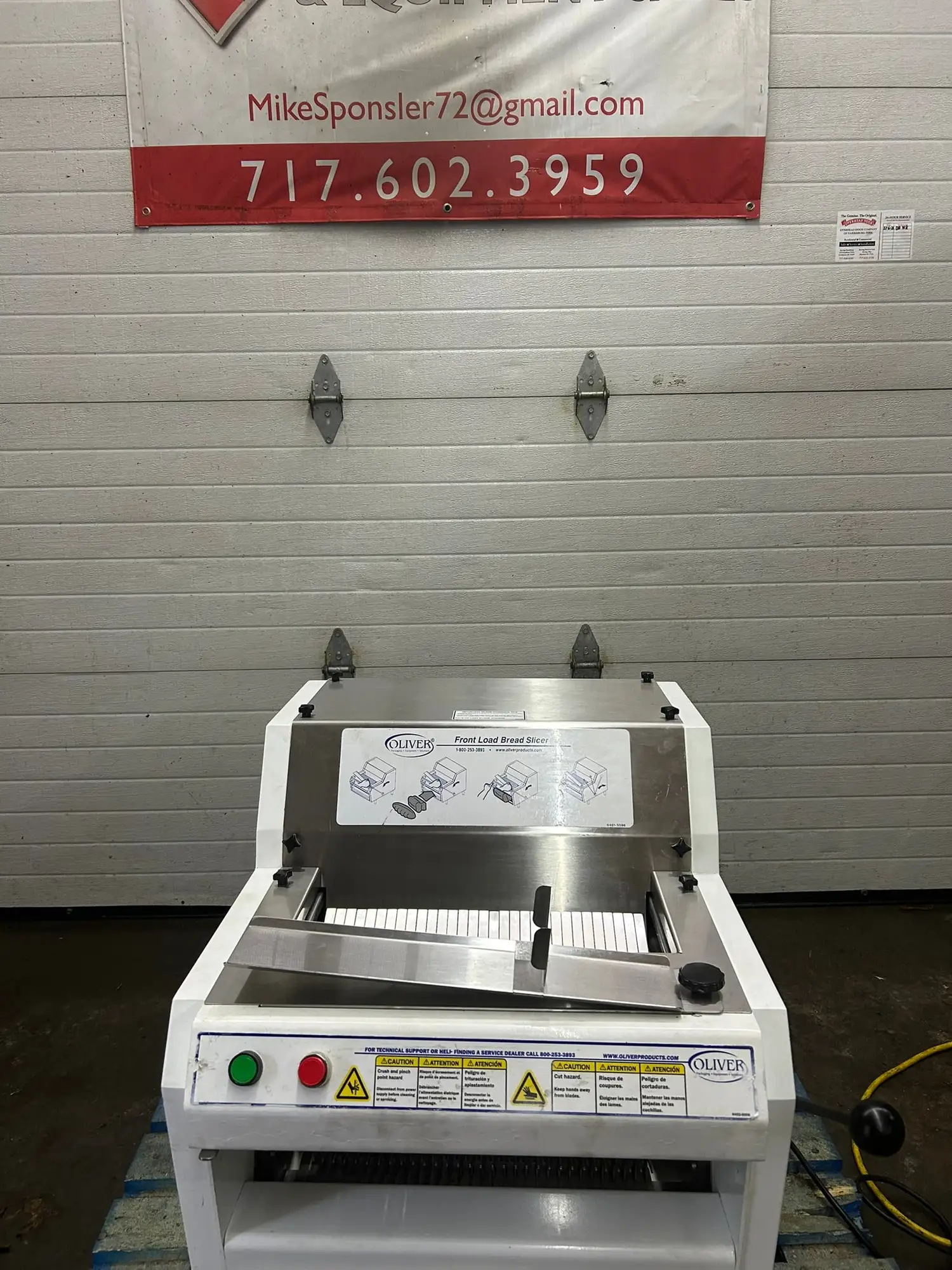 Oliver 732-N Front-Load Bread Slicer,-1/2" 115v Fully Refurbished Tested and Working