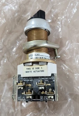 NEW Allen-Bradley 800H-HP5KL8