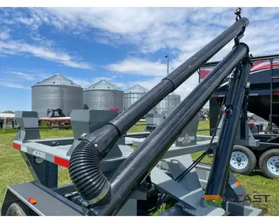 Used TRAVIS _UNKNOWN_ Seed Tenders Iowa US | Keast Enterprises #1360458