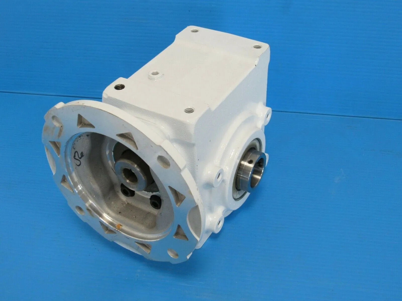 NEW BALDOR 20Q15H56WP GEAR REDUCER 15:1