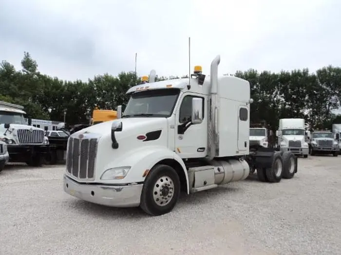 Used 2018 PETERBILT 579 Tractors & Trailers Manitoba CA | Conquest Truck & Auto Sales #1418280