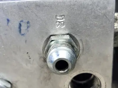 USED MACLEAN 1015178E