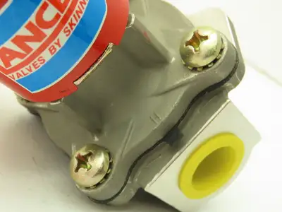 Lancer 2LB26L220 2-Way Skinner Solenoid Valve 1/2" NPT N.C. 0-40psi MISSING COIL