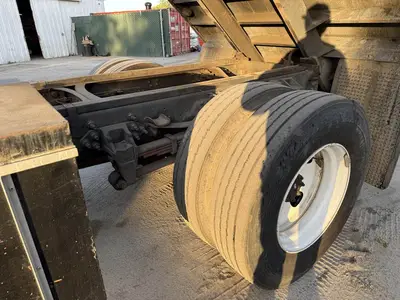 USED 2017 FORD F-650
