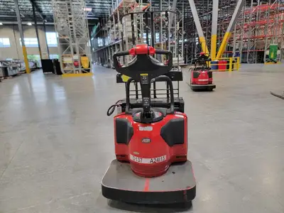 USED RAYMOND 8410