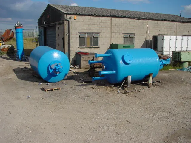 11000 L M/S R/Ld Vertical Enclosed Tank