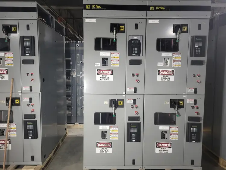 Used SQUARE D EG44D Switchgears British Columbia CA | Lenmark #835488