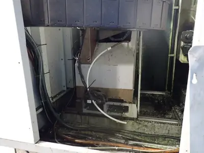 USED 2004 HAAS EC300