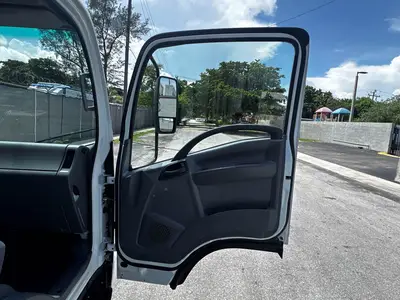 Used 2019 ISUZU NQR Reefer Trucks Florida US | Truck and Van Outlet #1509194
