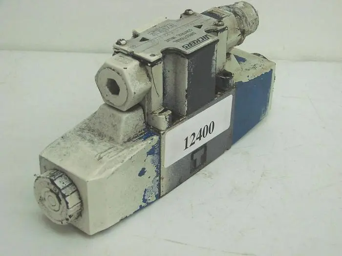 Used VICKERS DG4V-3-7C-M-P2-T-7-50 Valves/Fittings Michigan US | Ideal Machinery #579380