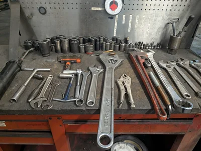 Used _UNKNOWN_ _UNKNOWN_ Work Benches Texas US | IRS Auction #1320684