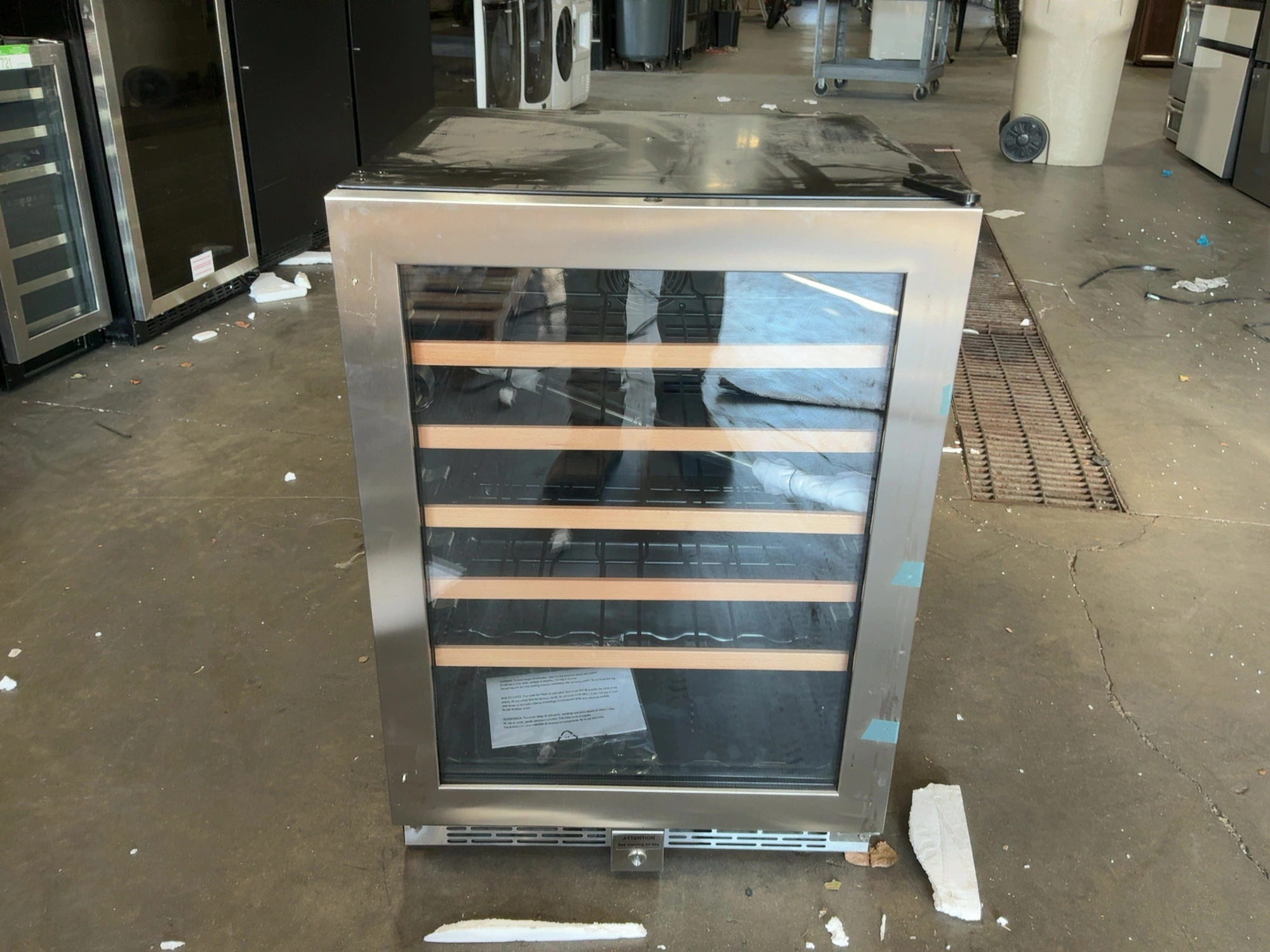 Used VINOTEMP VT-51SZ01SS Display Refrigerators Michigan US | Miedema Asset Management Group #1761113