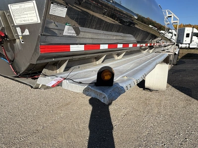 Used 2017 WALKER MILK TANKER TRAILER Liquid Supply Trailers Michigan US | Miedema Asset Management Group #1709464