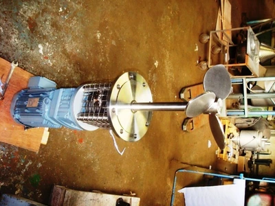 Geared Clamp On Stirrer, 1.1 Kw