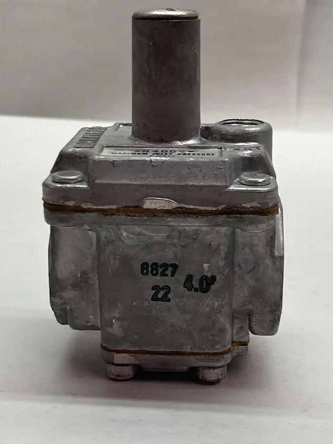 New | in-Stock MAXITROL R400S Regulators Ohio US | Surplus Asset Holdings #1246802