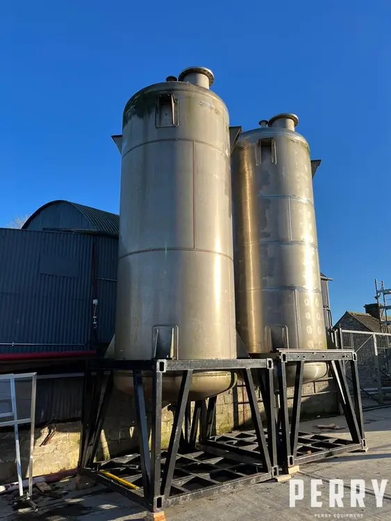 _UNKNOWN_ 23,000 Litre Stainless Steel Tanks | Perry Equipment