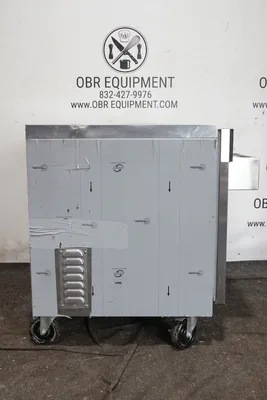 TRAULSEN 27” UNDERCOUNTER REFRIGERATOR MODEL UHT27R0-0300 (OPENS LEFT TO RIGHT)
