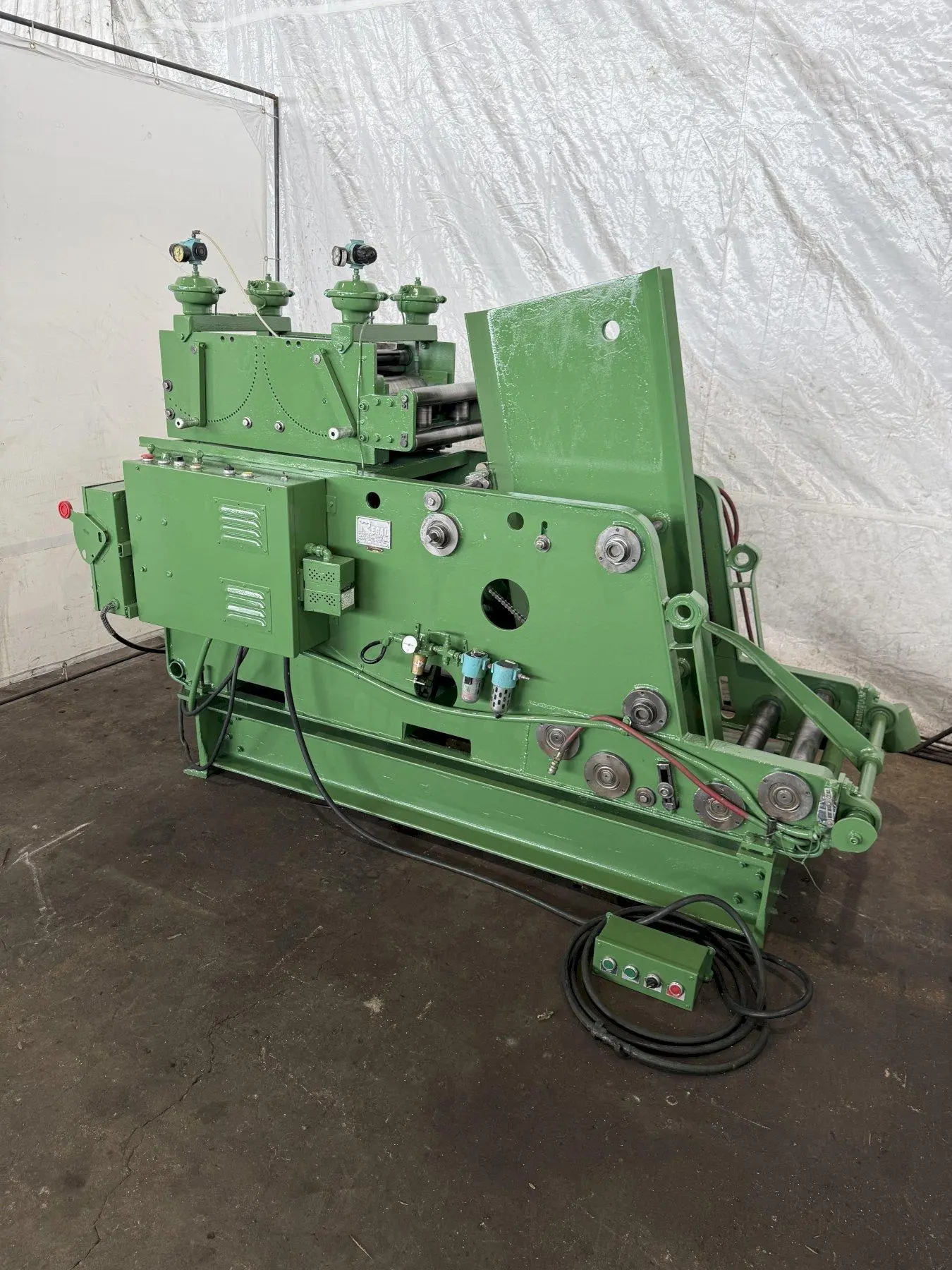 8,000 LB X 18" X .250" REGAL COIL CRADLE & STRAIGHTENER. STOCK #1226924
