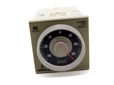 NEW OMRON H3CR-H8L TIMER H3CRH8L